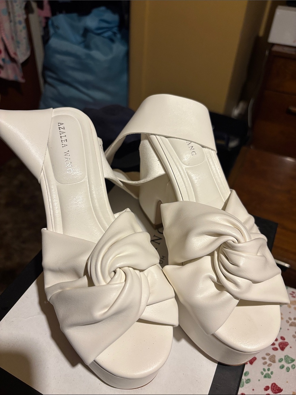 White Knot-Front Platform Sandalsbrand new just wore for a couple hours